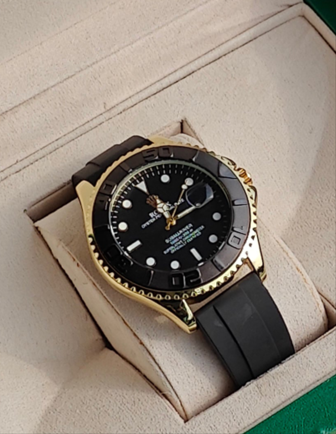 Roli yacht watch (box separate charges)