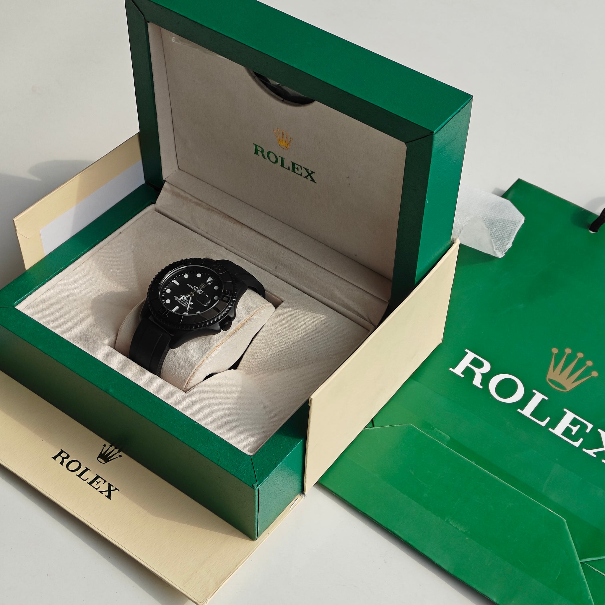 Roli yacht watch (box separate charges)